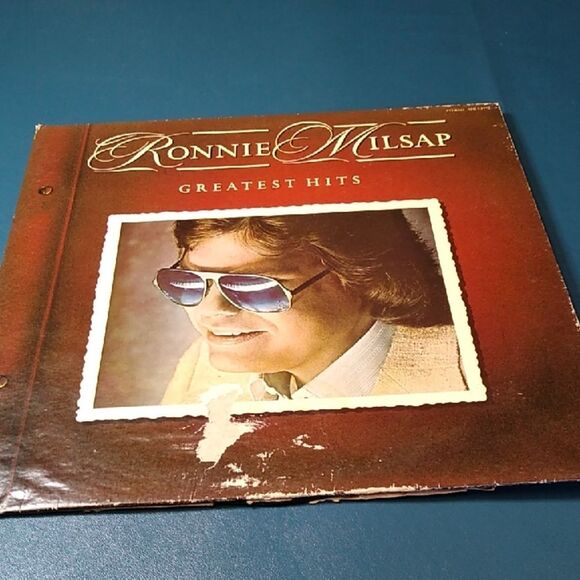 Ronnie Milsap Greatest Hits Vinyl Record - Picture 1 of 12